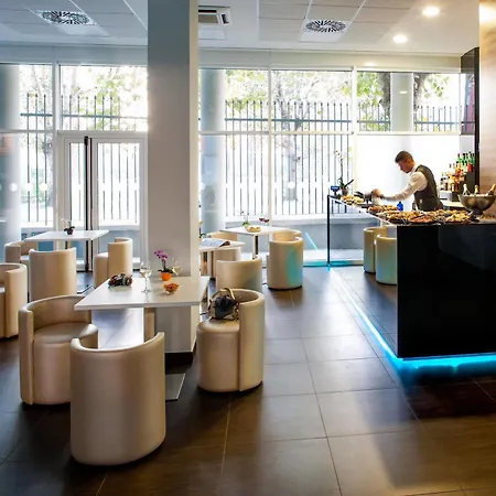 Degli Arcimboldi Otel